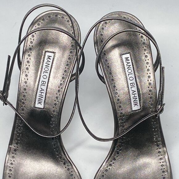 Manolo Blahnik Alvisa Crystal-Embellished Metallic Leather Sandals size 40 - Picture 9 of 13